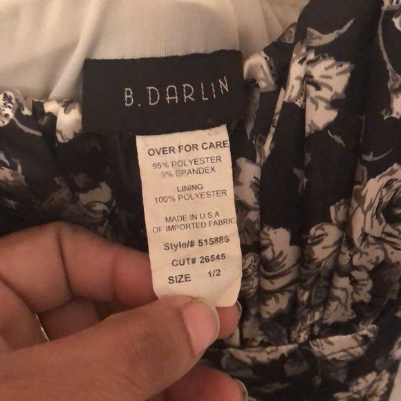 Used size 2 black with white floral design dress 👗 - Picture 2 of 3